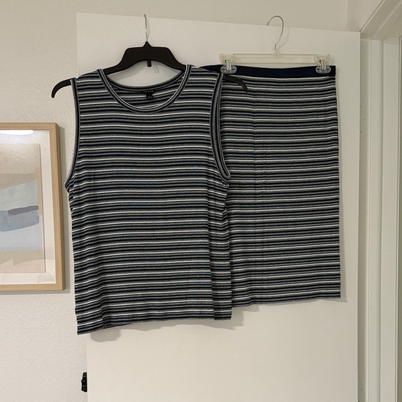 Ann Taylor Factory Dresses & Skirts - Ann Taylor Factory Striped Maxi Dress - Black and White